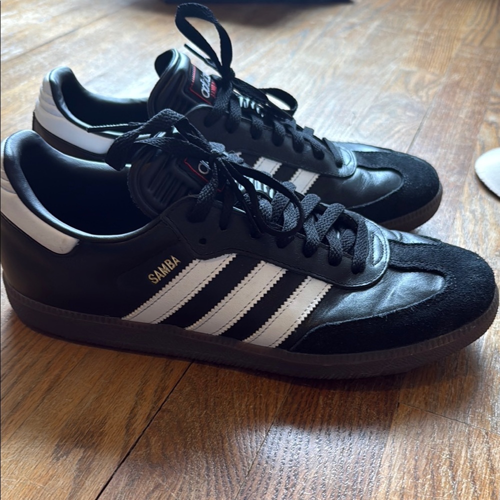 Adidas Samba Men's Black/White Leather Sneakers